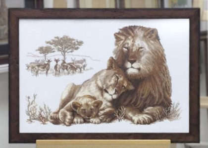 Картина семья львов оформленная в багет